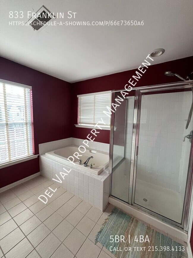 Building Photo - 833 Franklin St