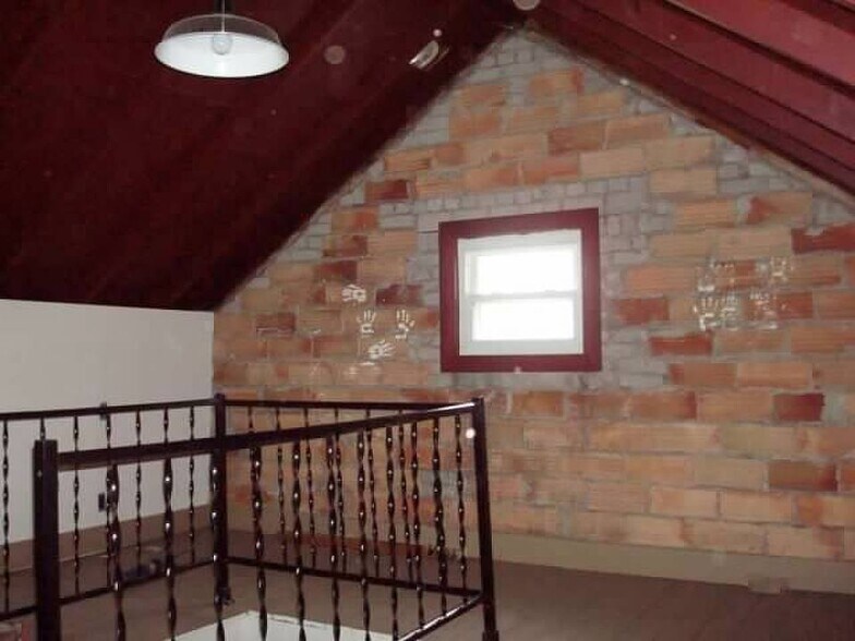 Building Photo - 3175 Oakshire Ave