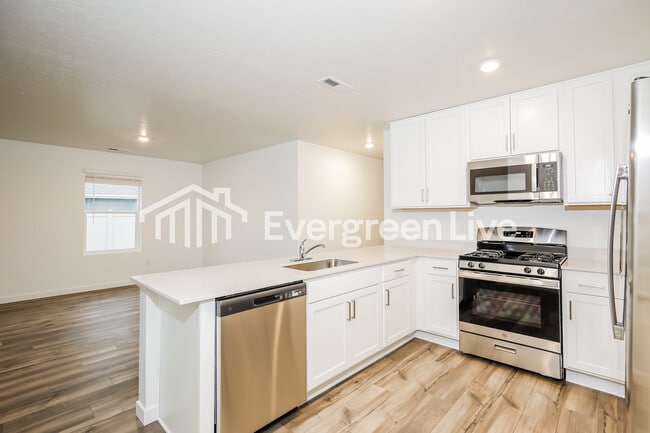 Building Photo - 2451 W Pollinator Dr