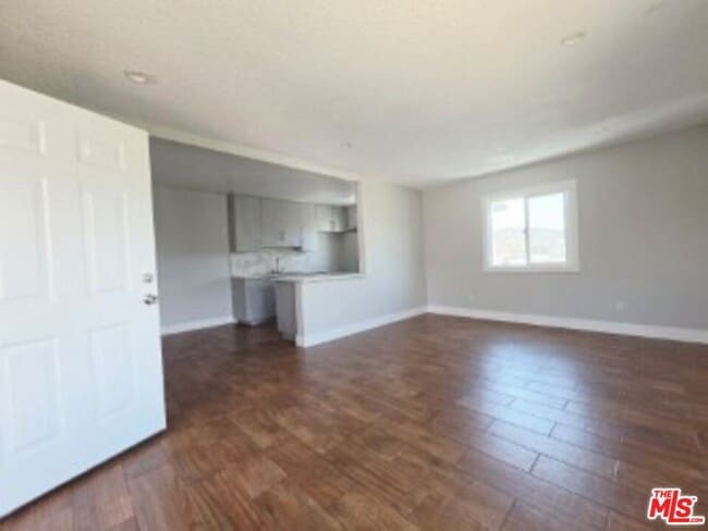 Building Photo - 9949 Pinewood Ave