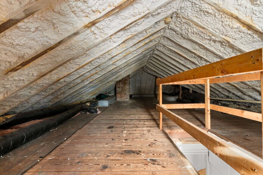 Building Photo - 40 Avon St