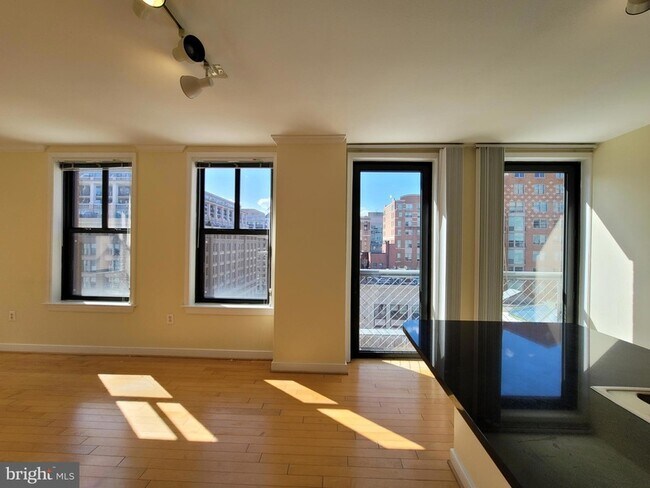 Building Photo - 631 D St NW