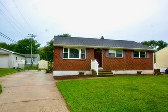 Building Photo - 363 N School Ln