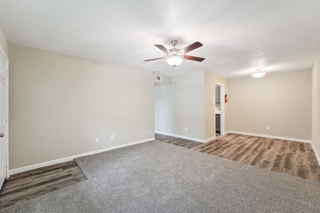 Building Photo - The Grove at Pinemont