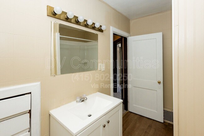 Building Photo - 243 Wildwood Ave