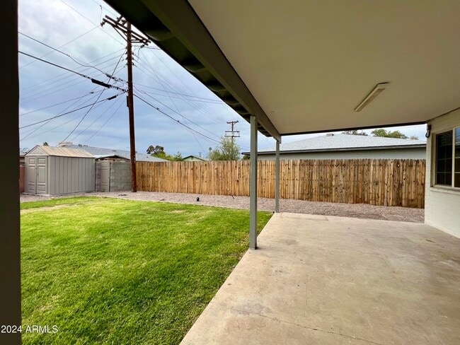 Building Photo - 2914 N 49th Ave