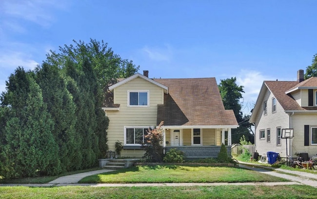 Primary Photo - 1509 Kenosha SFH