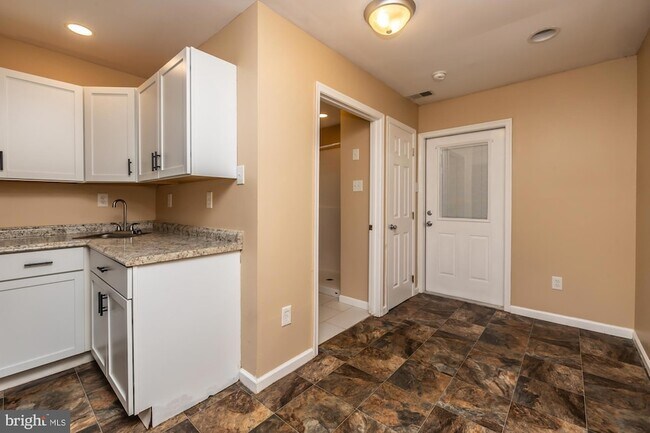 Building Photo - 3204 Norma Dr