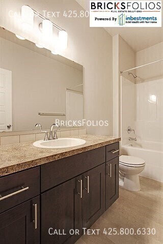 Building Photo - Lacey Living Awaits You – Comfort and Styl...