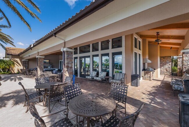 Building Photo - 8720 Bellussi Dr