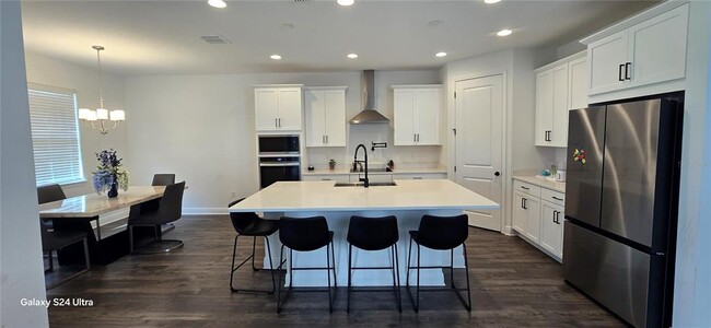 Building Photo - 18410 Blue Heron Cir