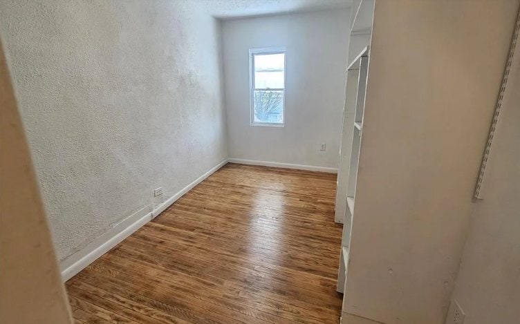 Building Photo - 807 Hazlett Ave