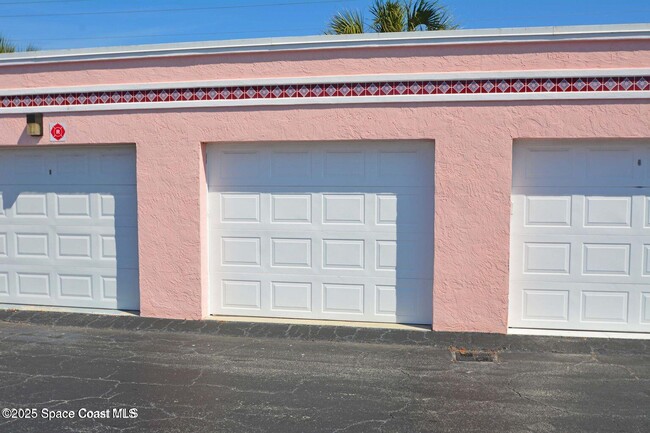 Building Photo - 744 S Orlando Ave