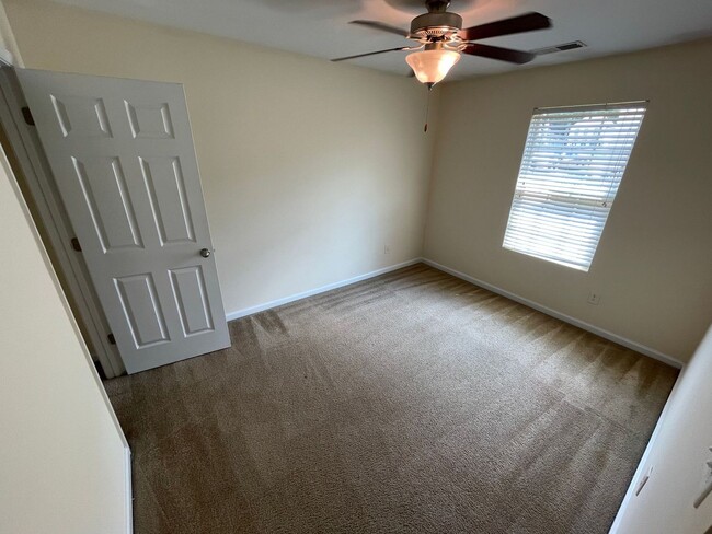 Building Photo - PRE-LEASING FOR AUGUST 2026!