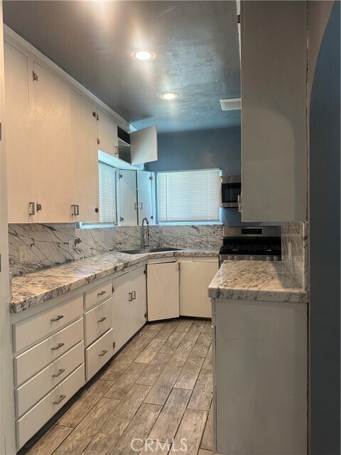 Building Photo - 24675 Shepardson Dr