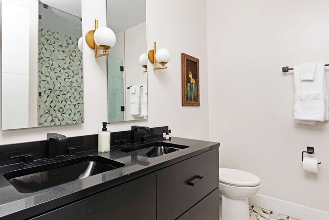 Building Photo - 126 2nd Ave N