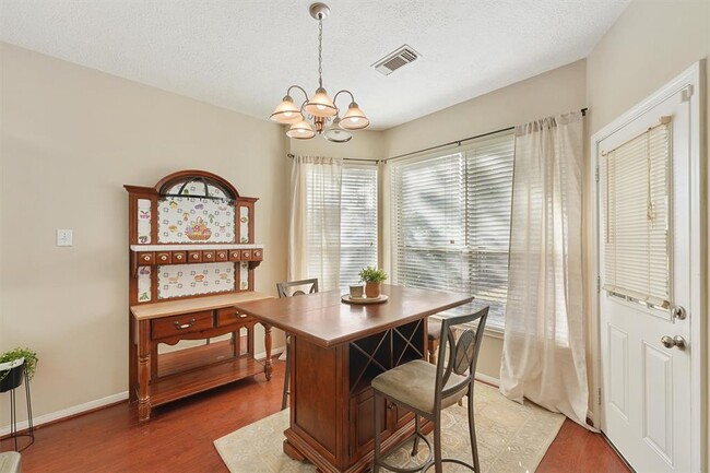 Building Photo - 17827 Scenic Oaks Dr
