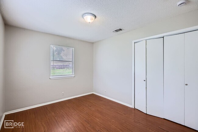 Building Photo - 1102 Jefferson St