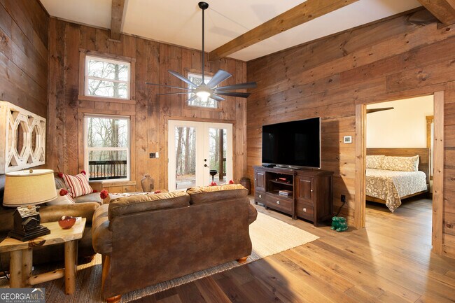 Building Photo - 642 Crabapple Dr