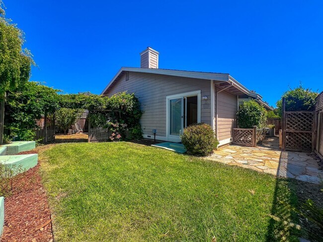 Building Photo - Spacious Single-Level 3-Bedroom Home in Desirable North Napa