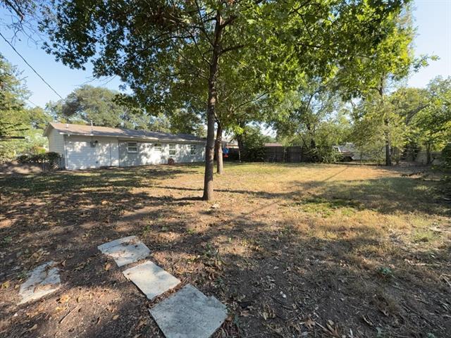 Building Photo - 1202 Valley View Dr