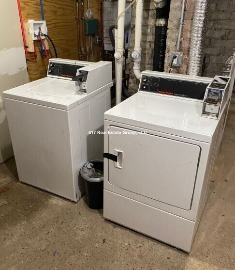 Building Photo - 22 Mansfield St