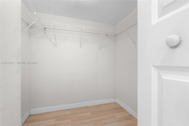 Building Photo - 3401 N Country Club Dr
