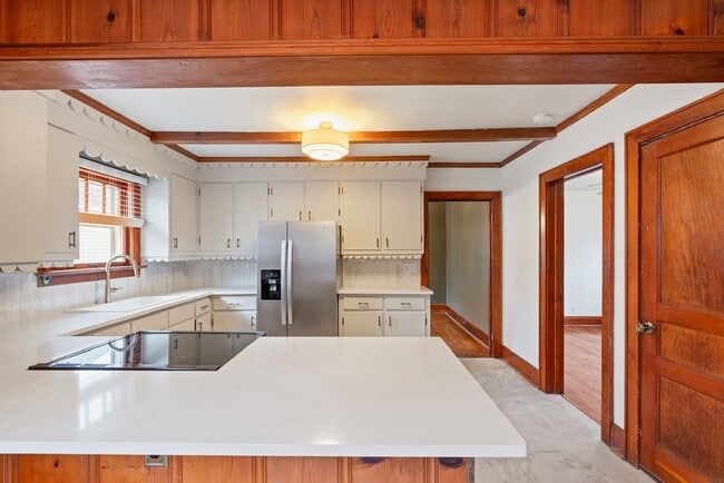 Building Photo - 818 Stafford St