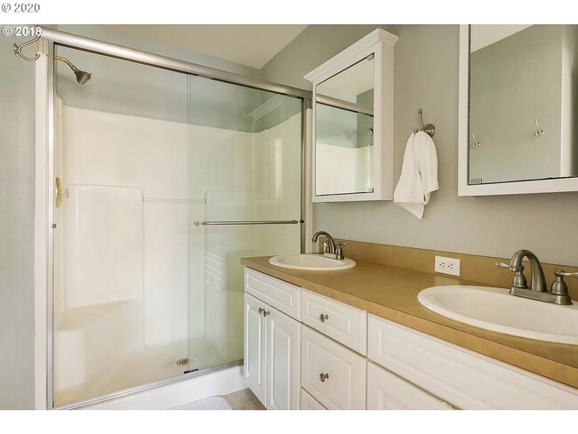Building Photo - 12330 SW Meader Way