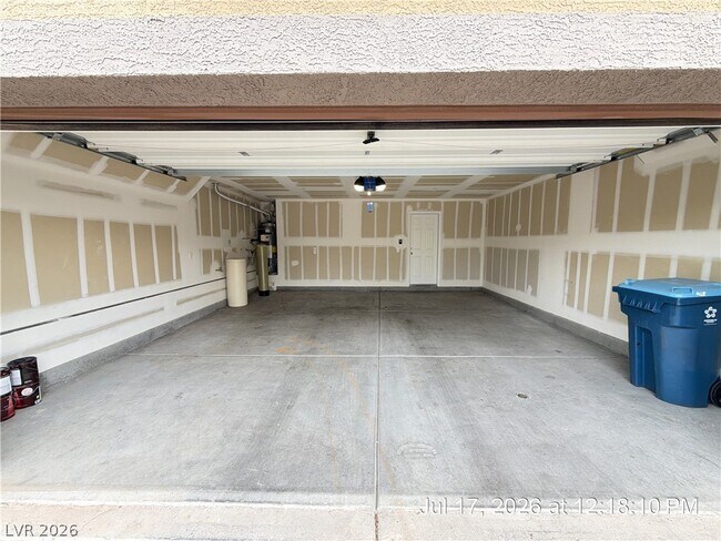 Building Photo - 1301 Raritan Pl