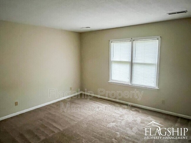 Building Photo - 3412-D N Walnut St