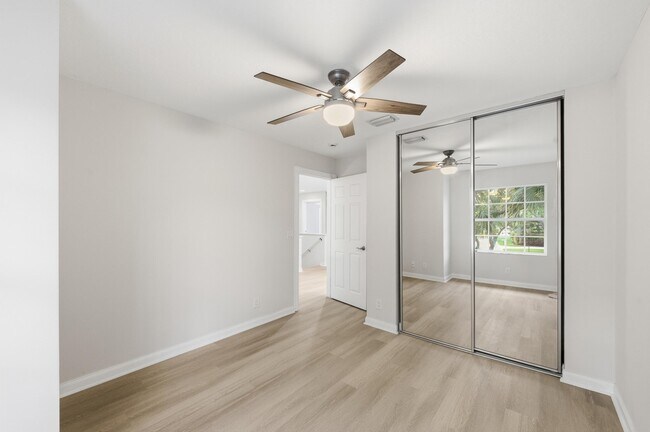 Building Photo - 207 Banyanwood Point