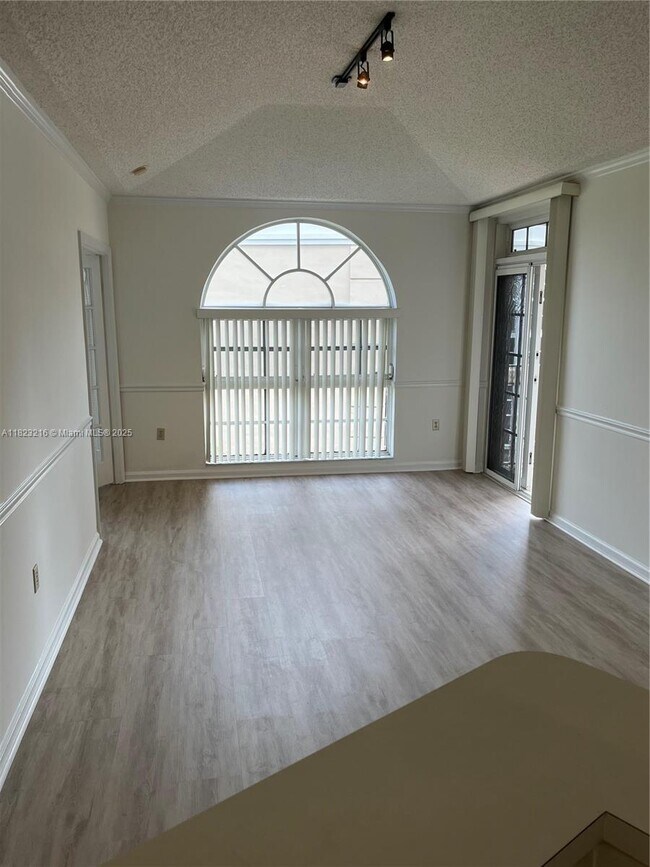 Building Photo - 1280 S Alhambra Cir