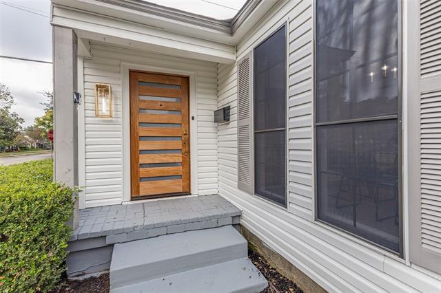 Building Photo - 5848 Kenwood Ave