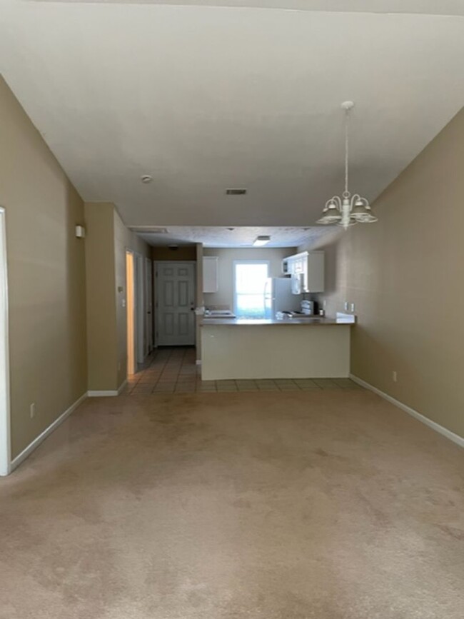 Building Photo - CUTE 2 BEDROOM TOWNHOME IN EVANS