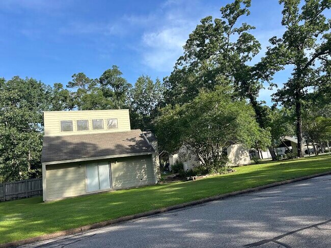 Building Photo - 26601 Primrose Ct