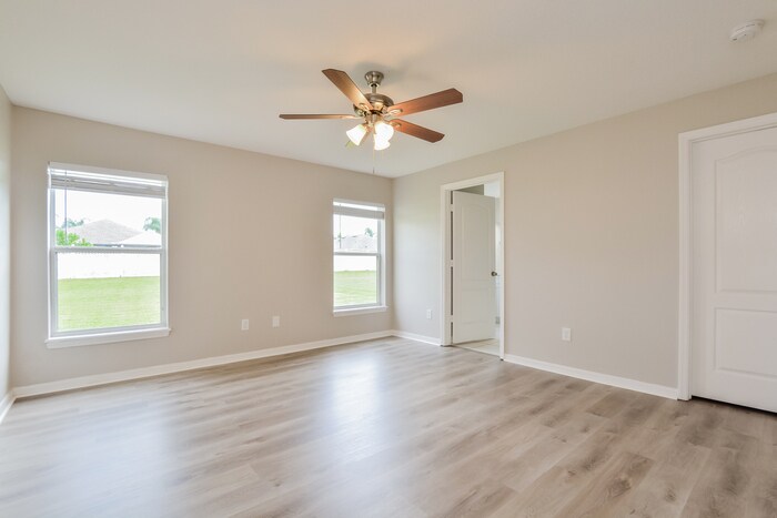 Building Photo - 113 Key Haven Dr