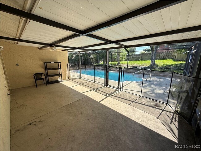 Building Photo - 3632 N Honeylocust Dr
