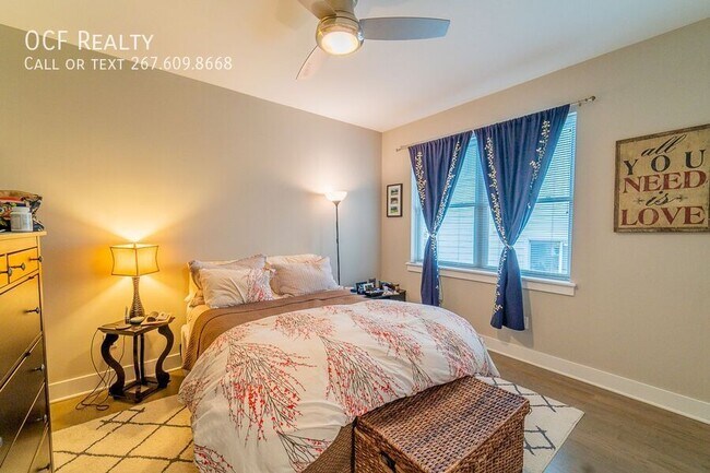 Building Photo - 1607 Catharine St