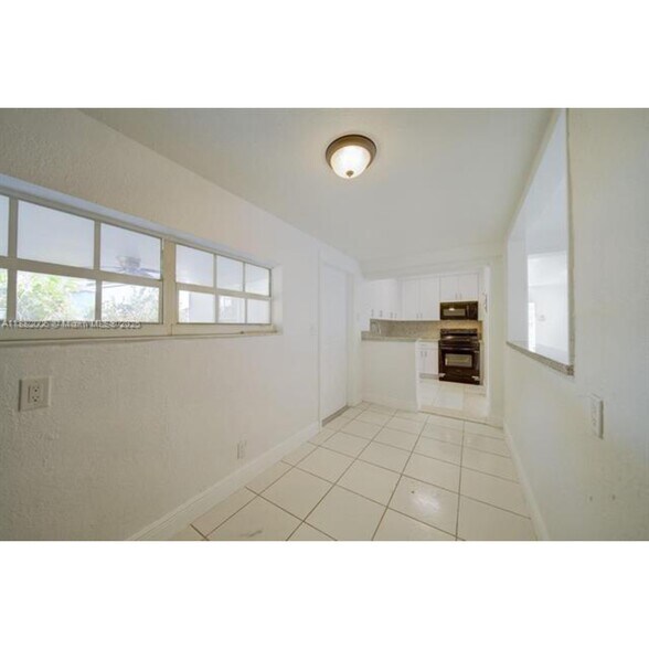 Building Photo - 1471 NW 93rd St