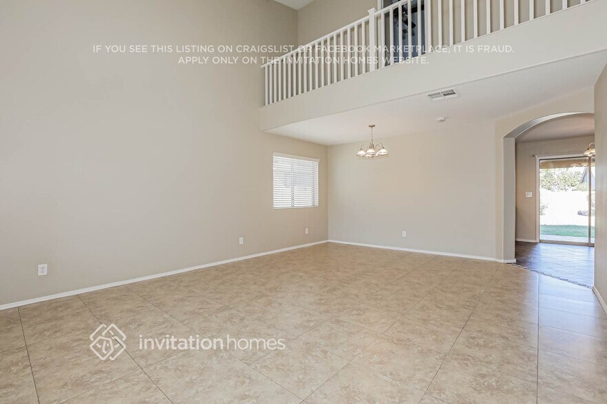 Building Photo - 2528 W Prospector Way