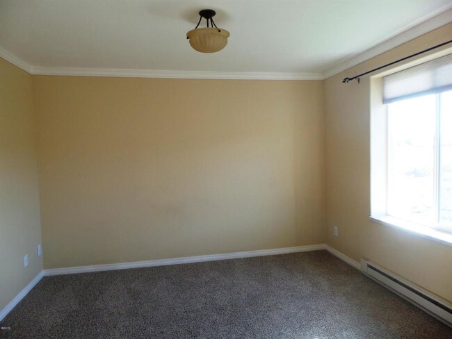Building Photo - 3 Bed, 2.5 Bath Kalispell Townhome