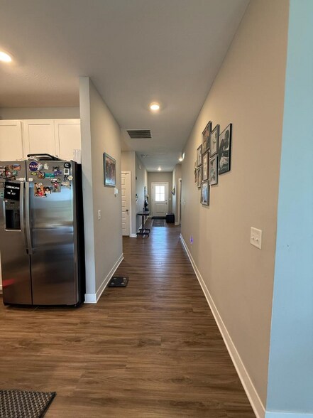 Building Photo - 206 Switchgrass Ln