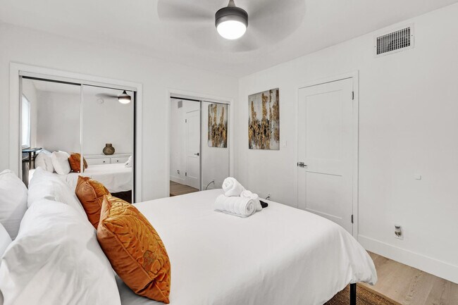 Building Photo - 1634 SW 4th Ave