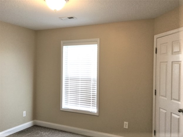 Building Photo - 5721 Rhyne Cove Ln