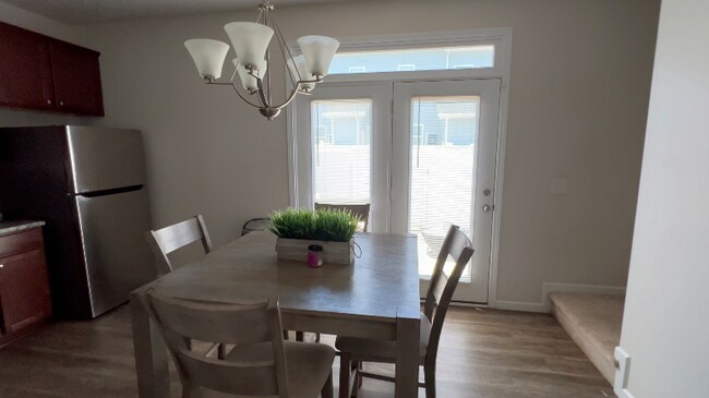 Building Photo - 605 Sweet Bonnie Ln