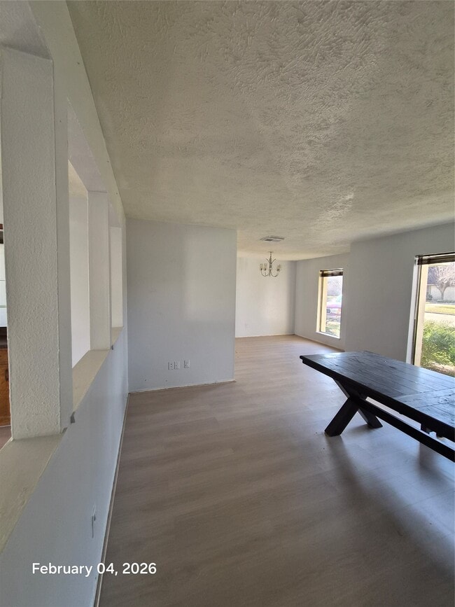 Building Photo - 2923 Edgewood Dr