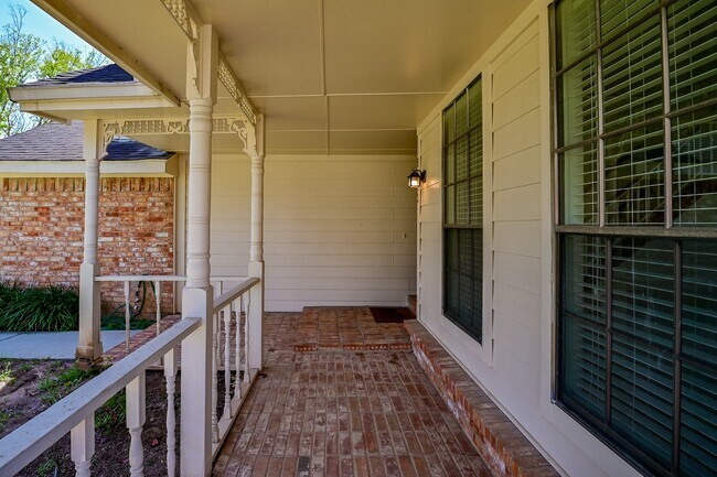 Building Photo - 3410 Streamside Ln