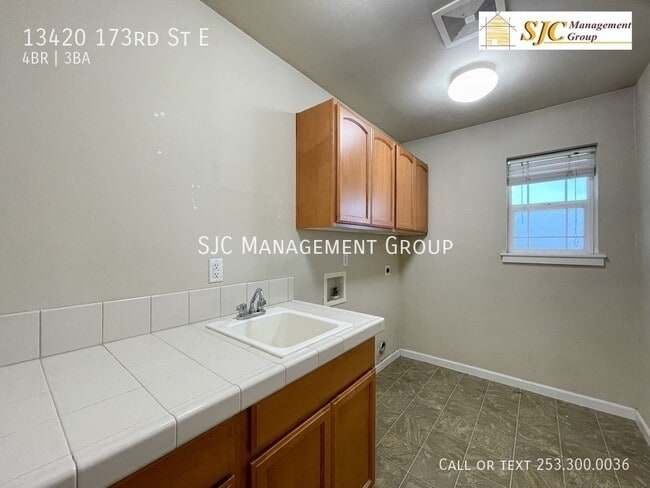 Building Photo - 13420 173rd St E