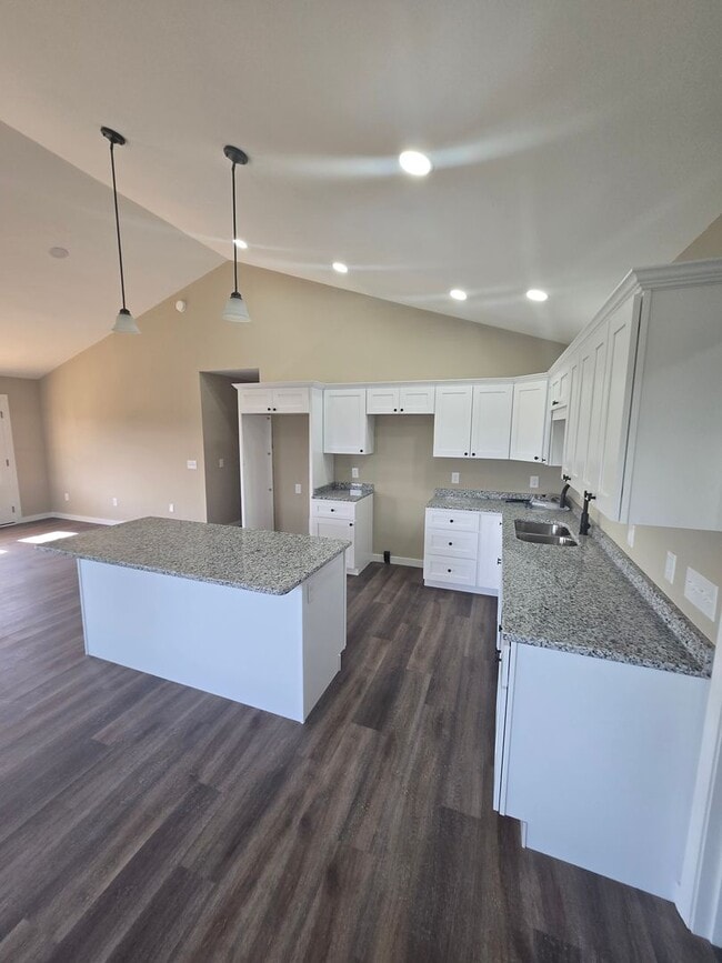 Building Photo - 328 Wilson Hurst St